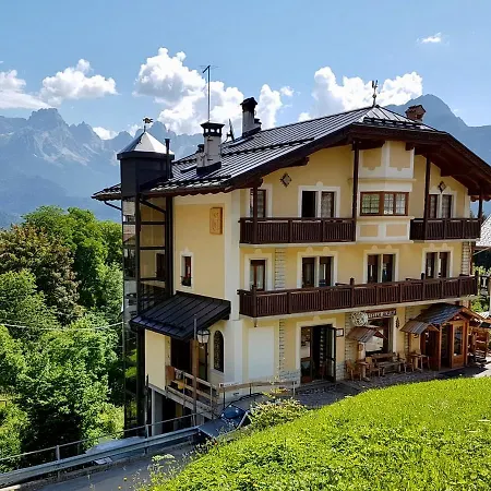 Stella Alpina Hotel 2*